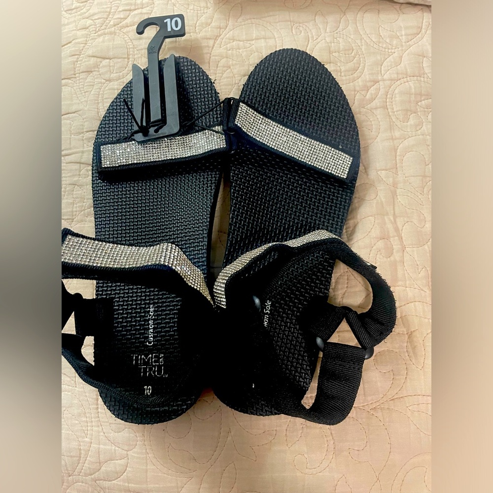 Time and Tru Black Sandals with Silver Accents